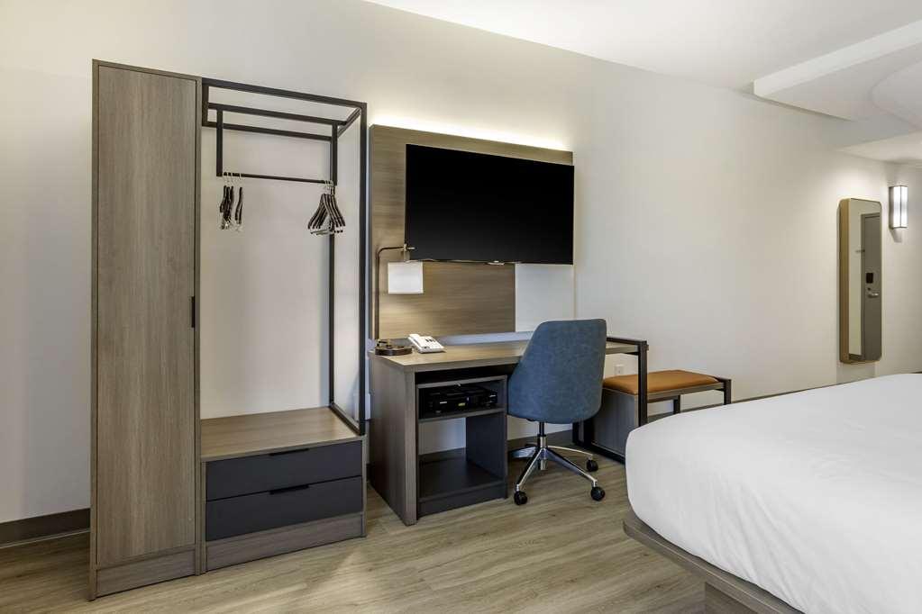Comfort Inn & Suites Newark Liberty International Airport Δωμάτιο φωτογραφία