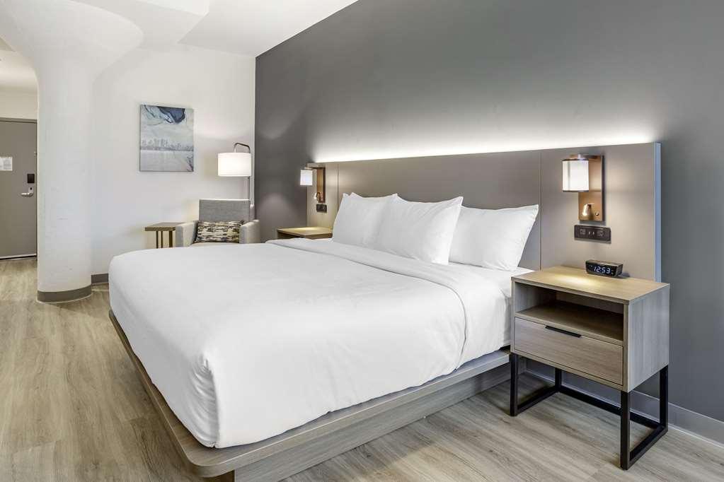 Comfort Inn & Suites Newark Liberty International Airport Δωμάτιο φωτογραφία
