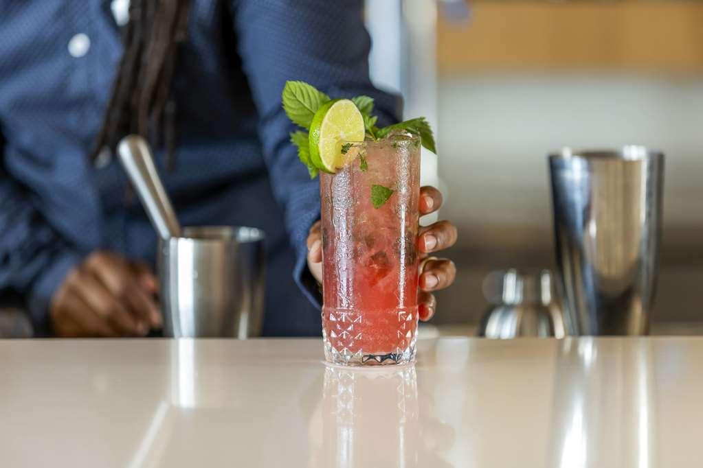 Comfort Inn & Suites Newark Liberty International Airport Εστιατόριο φωτογραφία